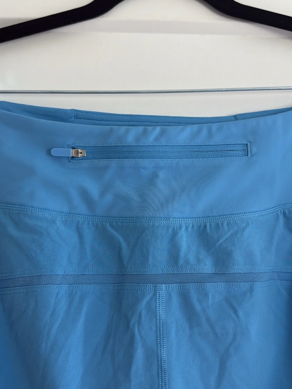 lululemon Medium Speed Up HR 2.5” Mesh Vent Run Shorts in Blue